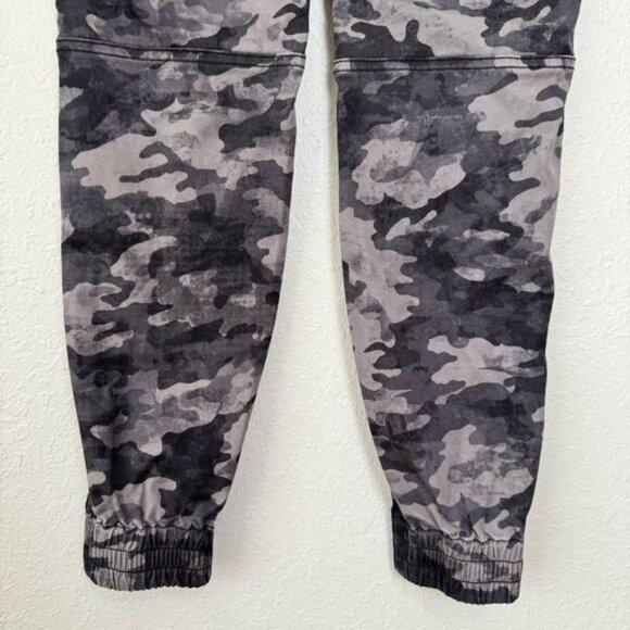 Spanx camo gray stretch twill cargo zipper joggers S - Picture 11 of 13